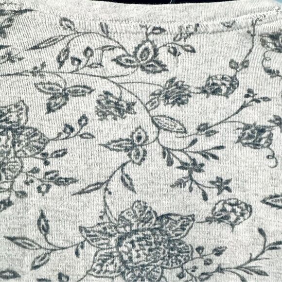 Chaps Cream & Gray Floral 1/4 Button Front Pullover Long Sleeve Shirt Size S/P - Picture 5 of 7